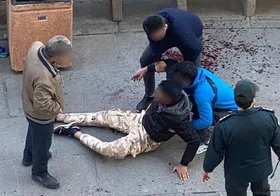 قمه&zwnj;کشی اراذل و اوباش در نزدیکی تئاترشهر تهران + فیلم