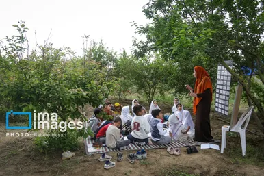 گزارش تصویری | تحصیل در باغ خانه معلم