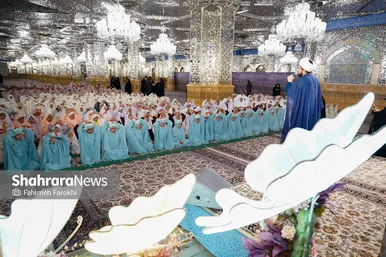 گزارش تصویری | جشن تکلیف دانش آموزان دختر مدارس غیر دولتی در حرم مطهر رضوی