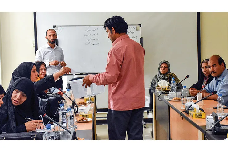 حل معضلات جوانان و بانوان