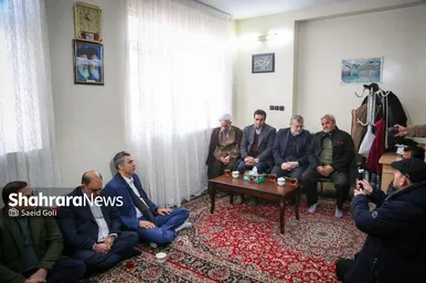گزارش تصویری | دیدار شهردار مشهد مقدس با خانواده شهید «عیسی علیپور»