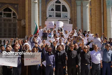 گزارش تصویری | تجمع جامعه پزشکی مشهد در بیمارستان امام رضا (ع) در اعتراض به نسل کشی رژیم صهیونیستی در غزه
