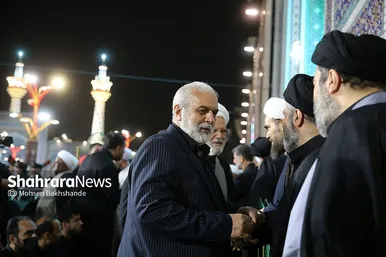 گزارش تصویری | شب سوم مراسم بزرگداشت رهبر شهید ایران در حرم مطهر امام رضا (ع)