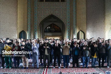 گزارش تصویری | نماز عید فطر در حرم امام‌رضا(ع)