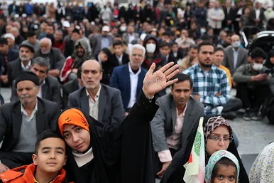 حال و هوای حرم مطهر رضوی در زمان سخنرانی نوروزی مقام معظم رهبری