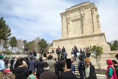 گزارش تصویری | بازدید استاندار خراسان رضوی و شهردار مشهد از چند بوستان سطح شهر و آرامگاه فردوسی در روز طبیعت