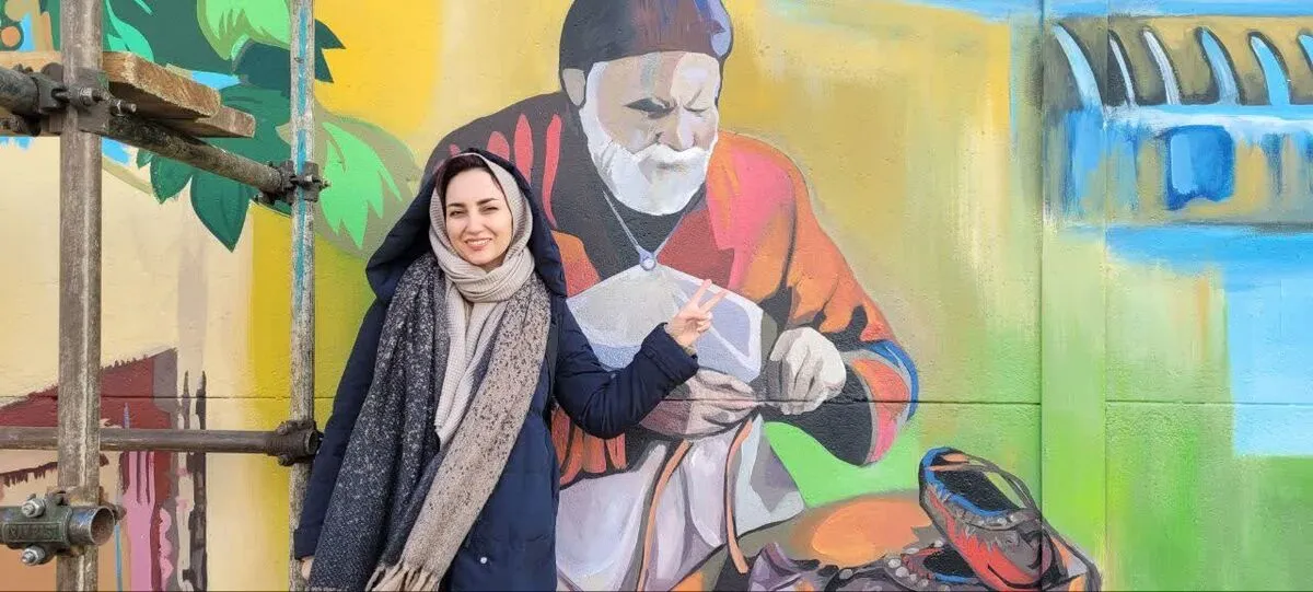 دیوار‌هایی که با دستان بانوی هنرمند مشهدی، جان گرفته است