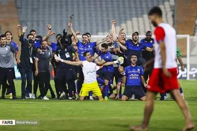 شهرآورد ۹۶ استقلال ۴ - ۳ پرسپولیس