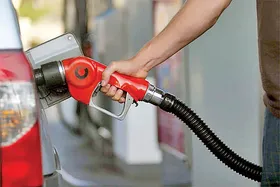 نایب رئیس کمیسیون انرژی:&nbsp;قیمت بنزین در لایحه بودجه ۱۴۰۱ تغییری نمی&zwnj;کند