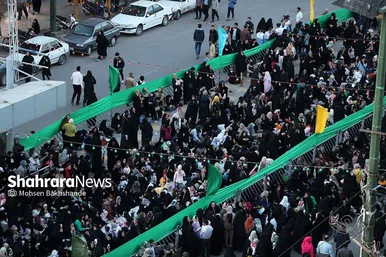 عکس| سفره افطار ۶ کیلومتری مشهدی‌ها در شب میلاد امام حسن مجتبی(ع)
