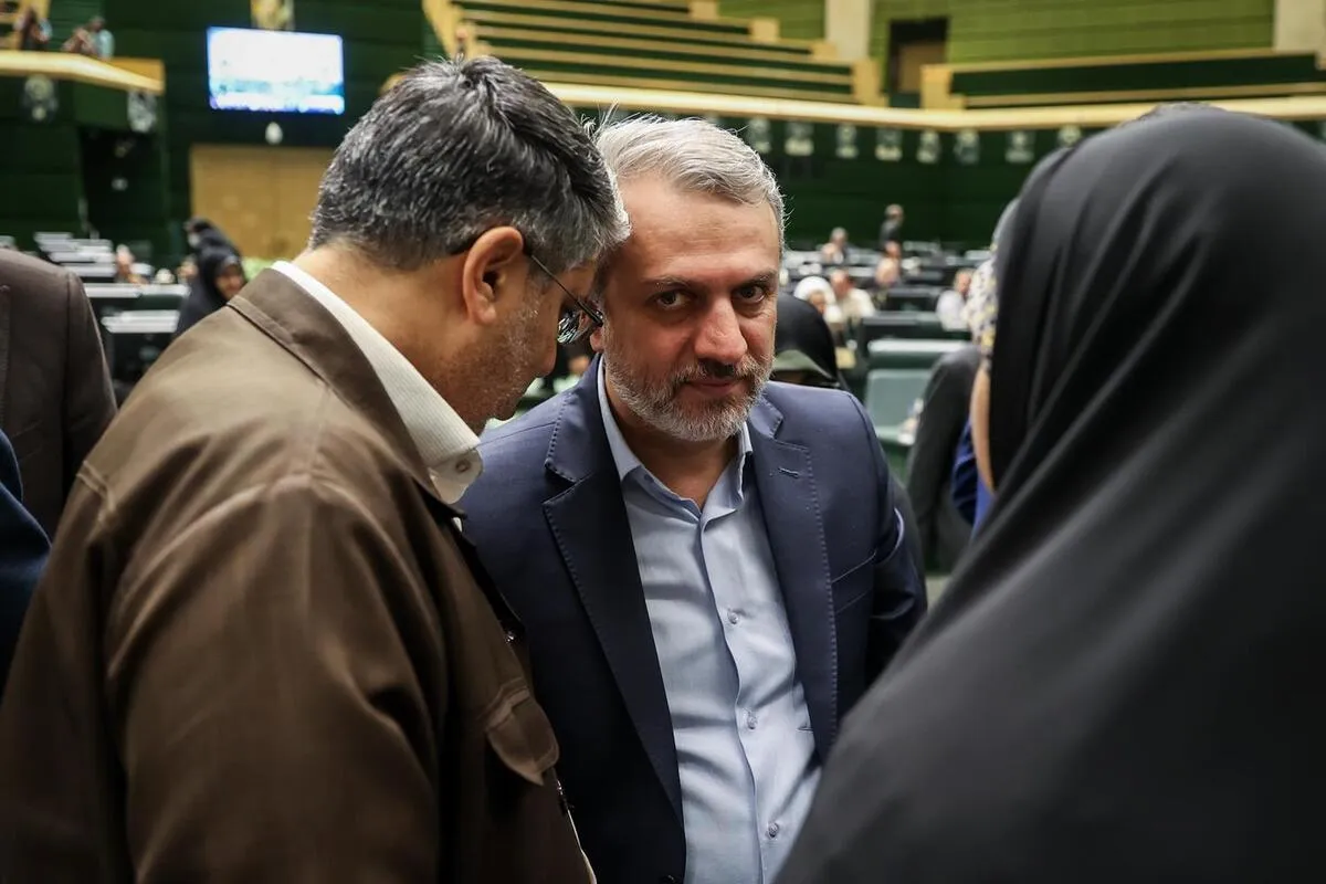 نماینده قزوین: استیضاح فاطمی‌امین تنها راه اصلاح وزارت صمت است| کنترلی بر بازار و قیمت اجناس نیست