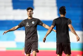 مهاجم مشهدی در استقلال ماندنی شد