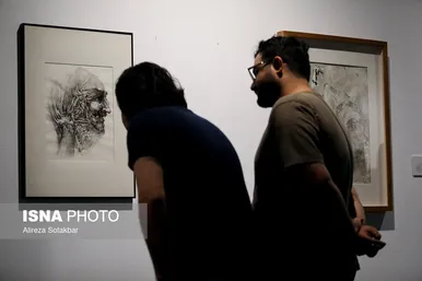 عکس‌هایی از نمایشگاه «چشم در چشم: پرتره در هنر مدرن و معاصر»