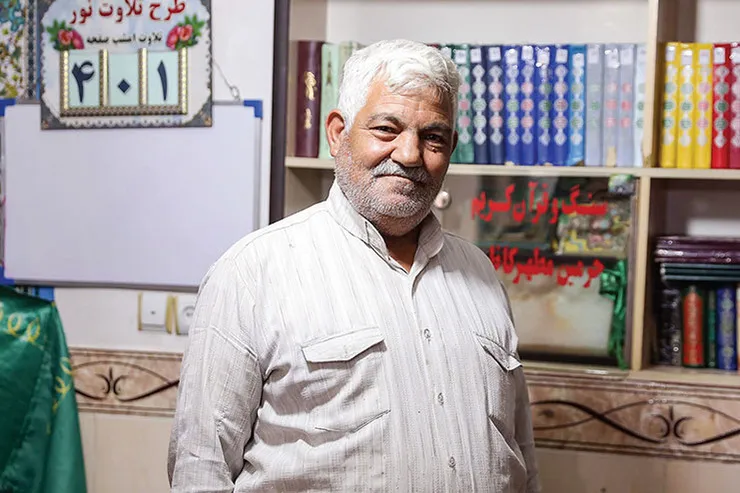 همی بوسم خاکی را که بوی کربلا دارد