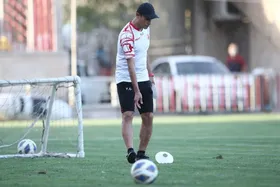 پرسپولیس بدون مهاجم مقابل ذوب آهن