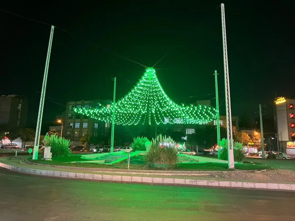 همزمان با هفته وحدت، مشهد به رنگ سبز درآمد