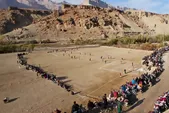 عکس‌هایی از بازی فوتبال با حداقل امکانات در افغانستان