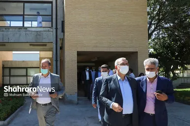 بازدید وزیر بهداشت از شرکت سرم‌سازی ثامن مشهد