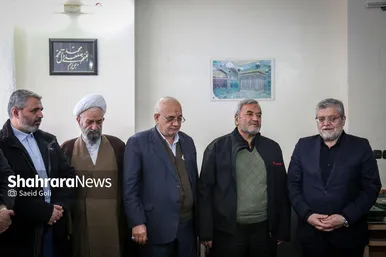 گزارش تصویری | دیدار شهردار مشهد مقدس با خانواده شهید «عیسی علیپور»