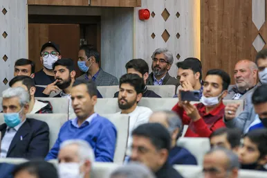نشست صمیمی شهردار مشهد با جامعه قرآنی