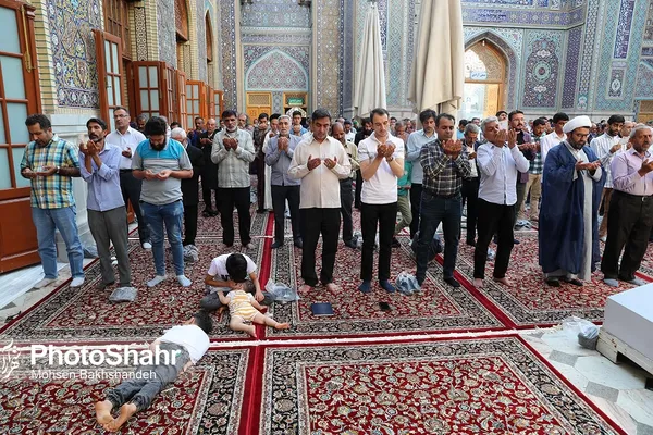 اقامه نماز عید قربان در حرم مطهر رضوی | آیت الله علم الهدی: روز عید قربان، روز قربانی کردن هوای نفس است + فیلم و تصاویر