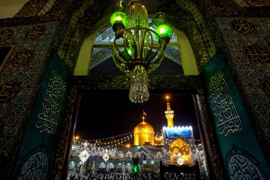چراغانی حرم مطهر امام رضا (ع) به مناسبت مبعث پیامبر (ص)