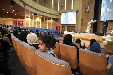 جشن دهه کرامت ویژه دختران ناشنوا