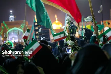 گلباران حرم مطهر رضوی در شب میلاد جوادالائمه (ع)