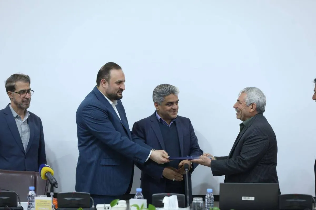 انعقاد اولین قرارداد سرمایه‌گذاری بازی‌های کابلی در چهار بوستان شهر مشهد + فیلم