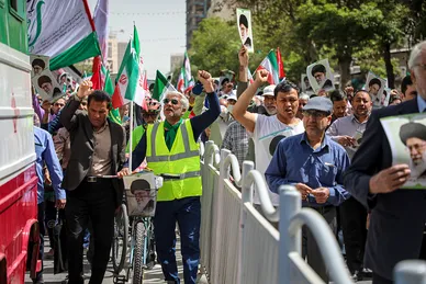 راهپیمایی ضدصهیونیستی نمازگزاران مشهدی و حمایت از عملیات وعده صادق سپاه