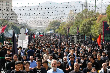 عزاداری شهادت امام رضا(ع) درخیابان های منتهی به حرم مطهر