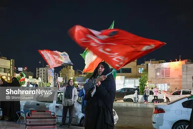 گزارش تصویری | دویست و نوزدهمین شب ایستادگی مردم مشهد در سنگر خیابان