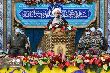 صبحگاه مشترک نیرو‌های مسلح در مسجد جمکران