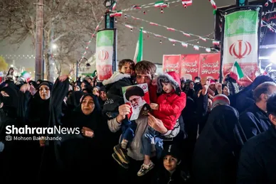 گزارش تصویری | مشهد ایستاده در کنار مدافعان وطن -۲