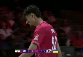 ویدئو| سرویس عجیب نیما باطنی؛ خودش هم نتوانست جلوی خنده&zwnj;اش را بگیرد!