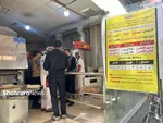 از عرضه زعفران تقلبی تا کم‌فروشی و گران‌فروشی در بازدید از بازار سرشور مشهد (۱۱ شهریور ۱۴۰۳) + فیلم و عکس