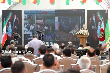 مراسم بهره برداری از طرح ۸۸۸ واحدی منازل سازمانی ارتش در مشهد