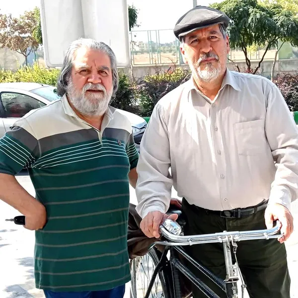 حمیدرضا سهیلی می‌خواهد با رکاب‌زنی، پیام یکرنگی و دوستی را میان هنرمندان شهر ترویج کند