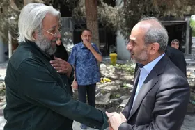 بازدید هنرمندان پیشکسوت از ساختمان شیشه&zwnj;ای صدا و سیما + عکس