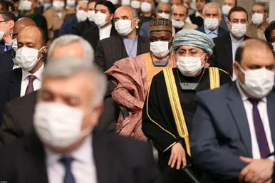 عکس | دیدار جمعی از مسئولان نظام و سفیران کشورهای اسلامی با مقام معظم رهبری