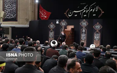 اولین شب مراسم عزاداری حضرت اباعبدالله‌الحسین(ع) در حسینیه امام‌خمینی(ره)