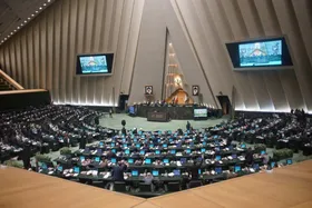عملکرد مجلس دوازدهم؛ از استیضاح وزیر اقتصاد تا جنگ ۱۲ روزه