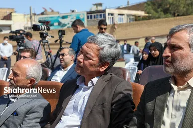 مراسم کلنگ‌زنی احداث ۱۰۵ کلاس آموزشی در حاشیه شهر
