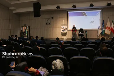 دومین روز برگزاری رویداد رسانه‌ای رج در کارخانه نورآوری مشهد