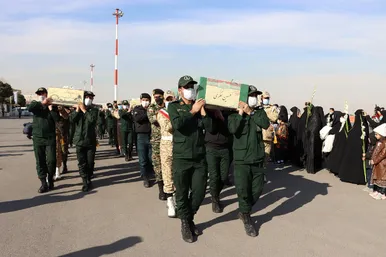 استقبال از پیکر مطهر ۱۶ شهید در مشهد