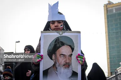 گزارش تصویری | حضور دهه‌هشتادی‌ها و دهه‌نودی‌ها در راهپیمایی ۲۲بهمن ۱۴۰۳ در مشهد