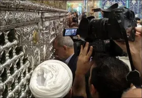 رئیس جمهور در بدو ورود به قم،&nbsp;بارگاه حضرت معصومه (س) را زیارت کرد + فیلم