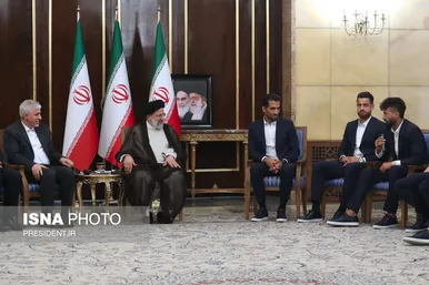 دیدار ملی‌پوشان فوتبال ایران با رییس جمهور