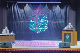شب شعر آیینی &laquo;زخم بهشت&raquo; در مشهد برگزار شد