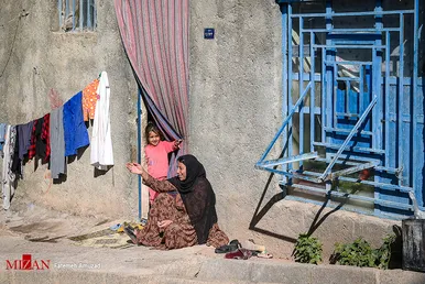 زندگی در سی سخت یک سال پس از زلزله